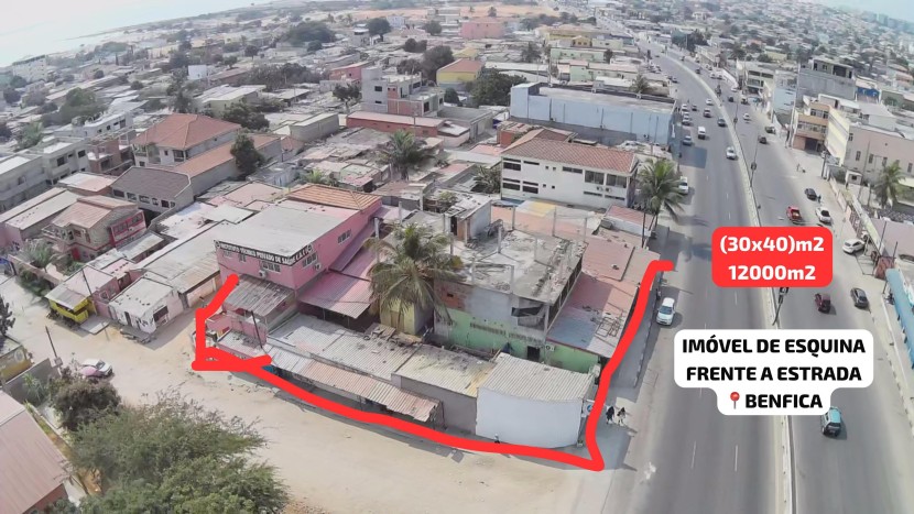 A Venda Espaço comercial de 1 linha, com 30x40, 1200m2, no Benfica.
