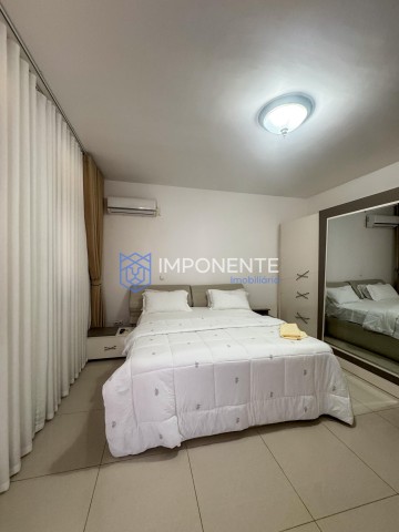 A Venda Vivenda V5 com piscina e anexo, no condomínio Austin, Camama.