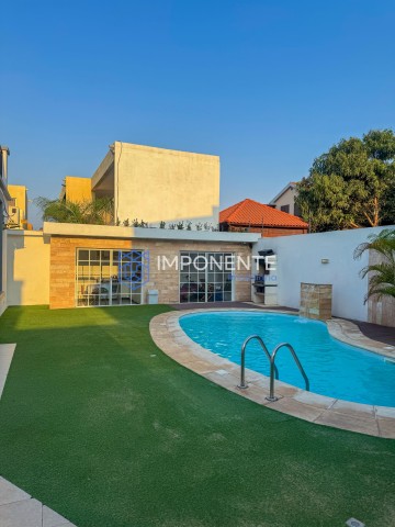 A Venda Vivenda V5 com piscina e anexo, no condomínio Austin, Camama.