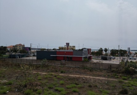 Terreno de 4 hectares, adjacente ao KFC e a Pumagol do Benfica, no Benfica, Luanda.