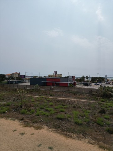 A Venda Terreno de 4 hectares, adjacente ao KFC e a Pumagol do Benfica, no Benfica, Luanda.
