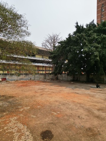 A Venda Terreno de 5.900m², na Avenida Brasil, uma das ruas mais tradicionais do centro de Luanda.