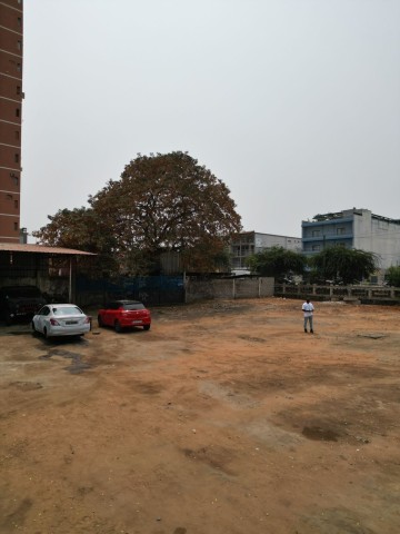 A Venda Terreno de 5.900m², na Avenida Brasil, uma das ruas mais tradicionais do centro de Luanda.