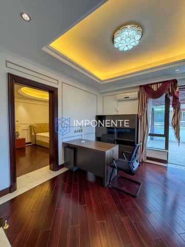 A Venda Luxuosa vivenda V6 com piscina, no condomínio Paraíso Real, Talatona.
