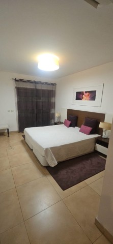 A Venda Apartamento T2, mobiliado, Condomínio Dolce Vita, Talatona.