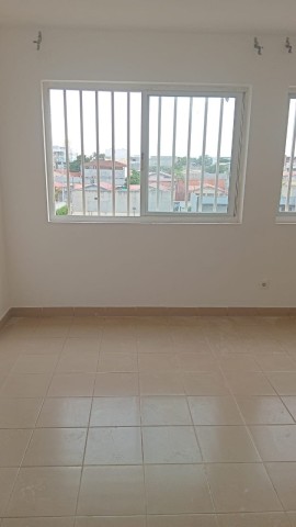 A Venda Apartamento T3, na urbanização Nova Vida 2ª Fase, Golf 2.