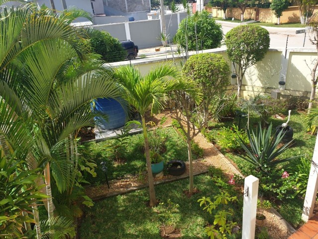 A Venda Vivenda V4 com anexo e piscina, no Projeto Nova Vida, Golfe 2.