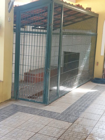 A Venda Vivenda V4 com anexo e piscina, no Projeto Nova Vida, Golfe 2.