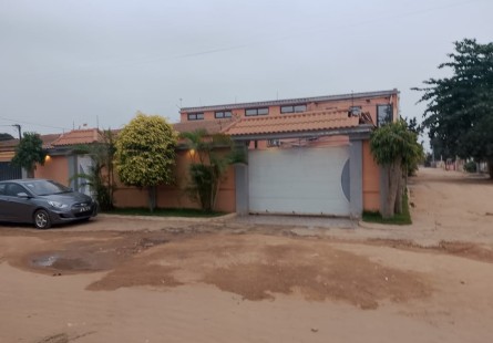 Comprar Vivenda V3+1 Zango Próximo Zona da Max