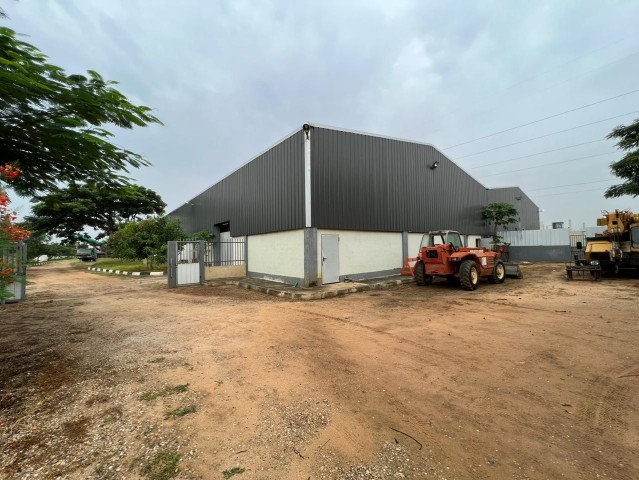 A Venda TERRENO DE 2 HECTARES COM NAVE NO INTERIOR NA ZONA ECONÓMICA ESPECIAL