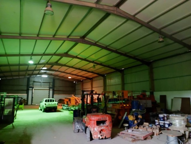 A Venda TERRENO DE 2 HECTARES COM NAVE NO INTERIOR NA ZONA ECONÓMICA ESPECIAL