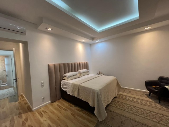 A Venda Vivenda V3 mobiliada, na Urbanização Boa Vida, Via Expressa.