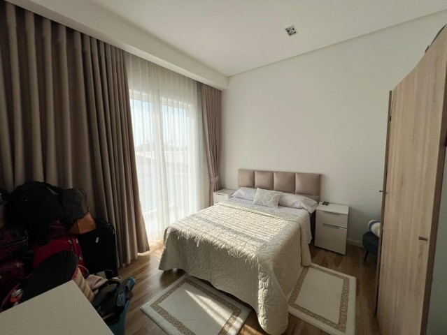 A Venda Vivenda V3 mobiliada, na Urbanização Boa Vida, Via Expressa.