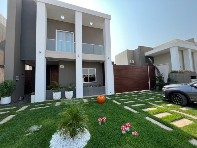 A Venda Vivenda V3 mobiliada, na Urbanização Boa Vida, Via Expressa.