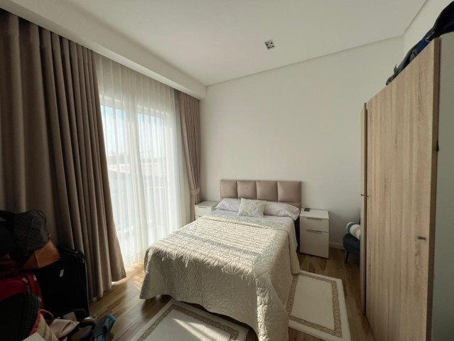 A Venda Vivenda V3 mobiliada, na Urbanização Boa Vida, Via Expressa.