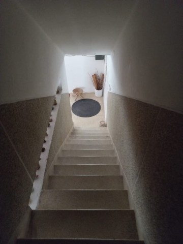 A Venda Vivenda V4+2, na Maianga, Rua Kateculo Mengo, defronte à Martal.