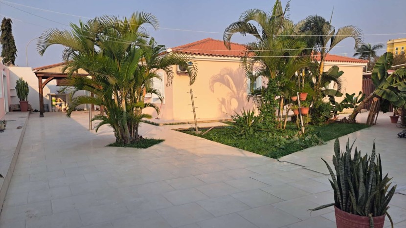 A Venda Vivenda V3 com anexo, mobiliada, no Condomínio Florença(Ensa), Talatona.