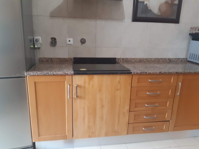 A Venda Vivenda V3 com anexo, mobiliada, no Condomínio Florença(Ensa), Talatona.