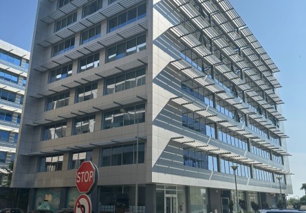 Anúncio Escritório com 180m², no Condomínio Dolce Vita, Talatona.