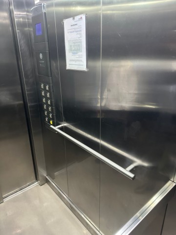 A Venda Escritório com 180m², no Condomínio Dolce Vita, Talatona.