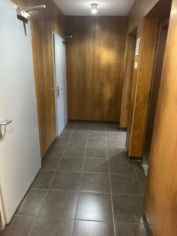 A Venda Escritório com 180m², no Condomínio Dolce Vita, Talatona.