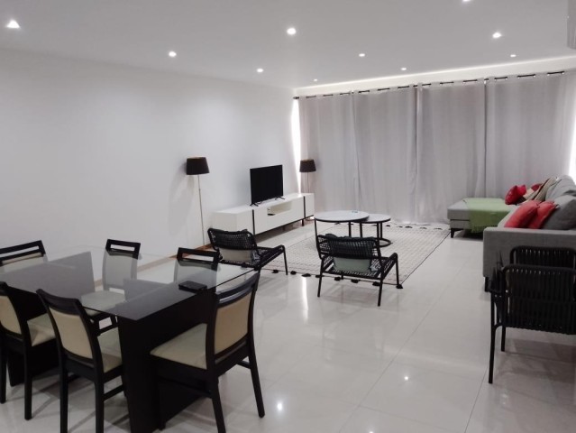 A Venda Apartamento T3, no Condomínio Terraços do Atlântico, Talatona.