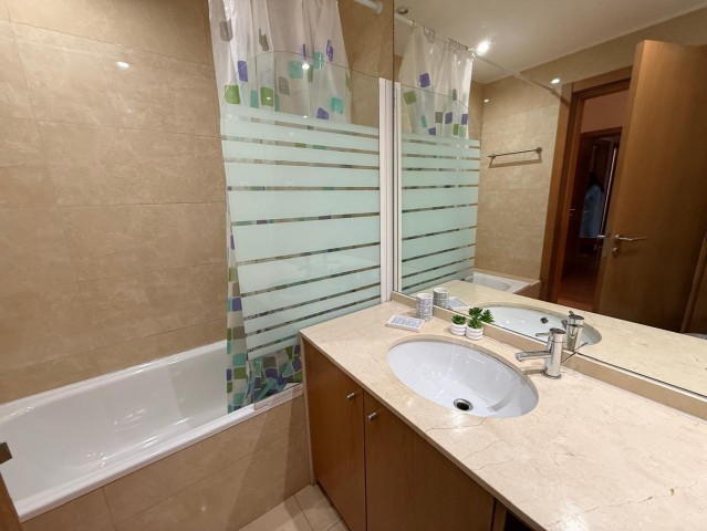 A Venda Apartamento T3, no Condomínio Terraços do Atlântico, Talatona.