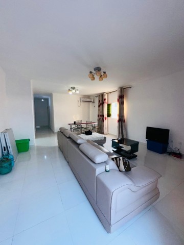 A Venda Vivenda V3 no condomínio Nobreza Residencial, Camama.