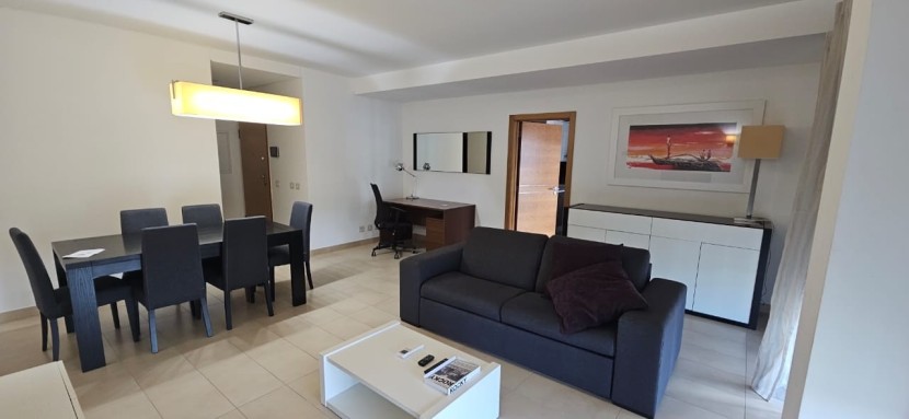 A Venda Apartamento T2, no Condomínio Dolce Vita, Talatona.