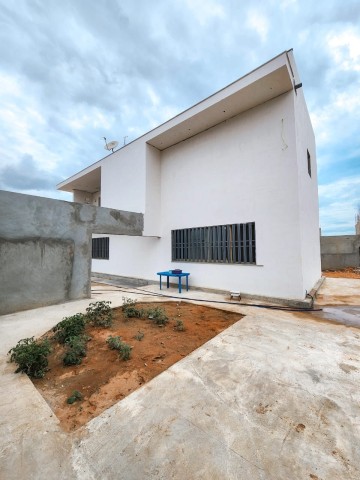 A Venda Vivenda V4 na Urbanização Nova Vida, Projecto Nova Vida.