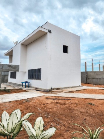 A Venda Vivenda V4 na Urbanização Nova Vida, Projecto Nova Vida.