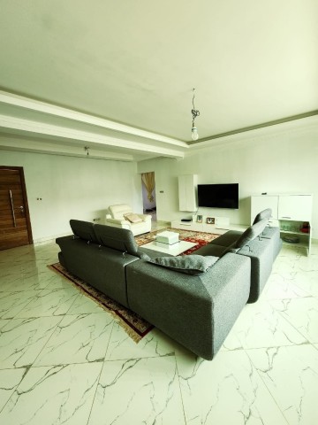 A Venda Vivenda V4 na Urbanização Nova Vida, Projecto Nova Vida.