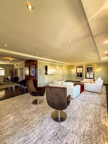 A Venda Luxuosa vivenda V3, com anexo e piscina, mobiliada, no Projecto Nova Vida, Urbanização Nova Vida.