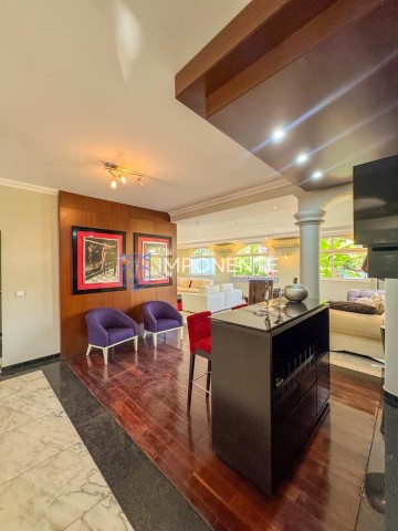 A Venda Luxuosa vivenda V3, com anexo e piscina, mobiliada, no Projecto Nova Vida, Urbanização Nova Vida.