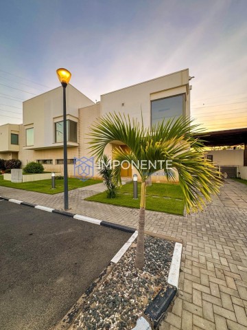 A Venda Luxuosa vivenda V4 com piscina, no Condomínio Dalm Residencial, Talatona.