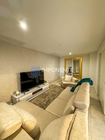 A Venda Luxuosa Penthouse, mobiliada, nos Edifícios do MRMPG, Largo Eixo-Viário, Centro da Cidade.