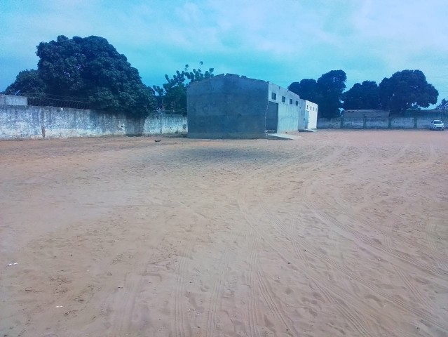 A Venda TENHO DISPONÍVEL DOIS HECTARES NA CAOP (VIANA) 5MINUTOS DA ESTRADA PRINCIPAL