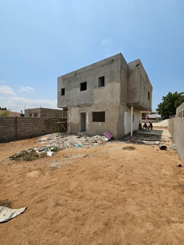 A Venda Vivendas T4 em construção, no Patriota, condomínio fechado