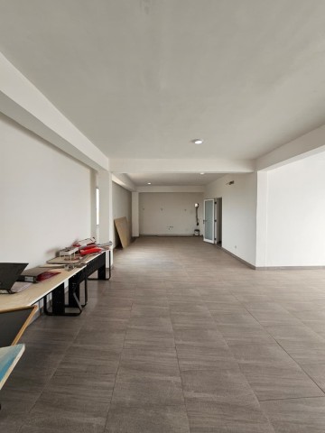 A Venda Espaço comercial na via principal do Patriota