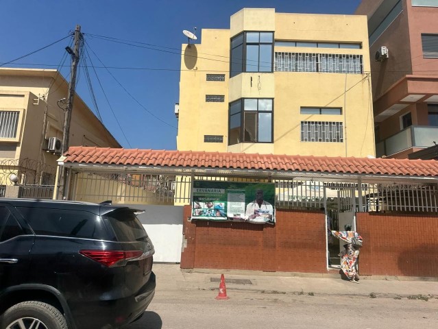 A Venda VIVENDA V6 + Anexo VILA ALICE (LUANDA)