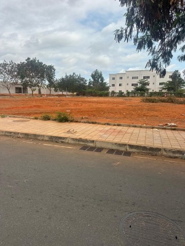 A Venda TERRENO 60/30- ZANGO 8000