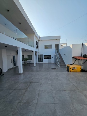 A Venda Vivenda V3 entre os hotéis Pôr do Sol e Belo Horizonte, Benfica.