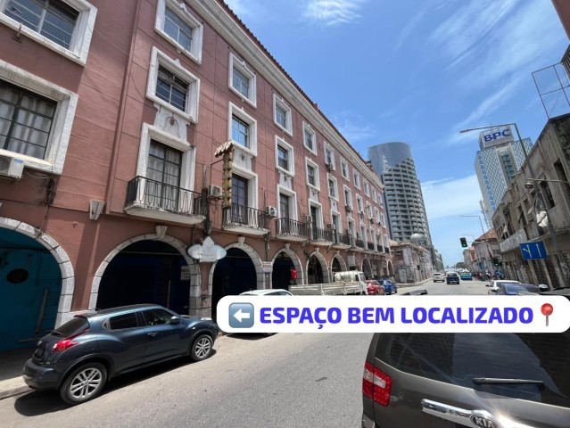 A Venda VENDA DE ESPAÇO COMERCIAL BAIXA DE LUANDA