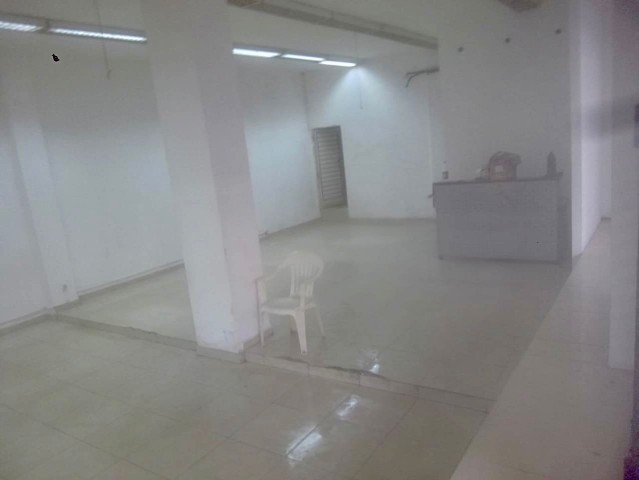 A Venda VENDA DE ESPAÇO COMERCIAL BAIXA DE LUANDA