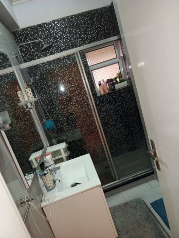 A Venda VENDE-SE APARTAMENTO T3 NO MIRAMAR