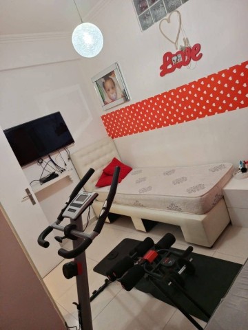 A Venda VENDE-SE APARTAMENTO T3 NO MIRAMAR