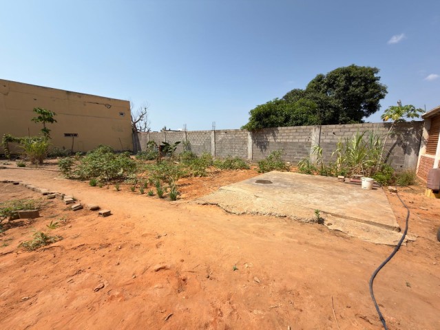 A Venda Terreno de 600m² (20x30), no Benfica.