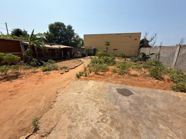 A Venda Terreno de 600m² (20x30), no Benfica.