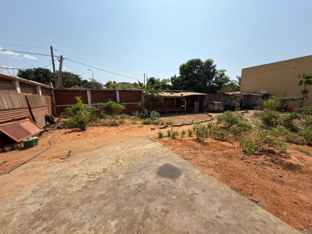 A Venda Terreno de 600m² (20x30), no Benfica.