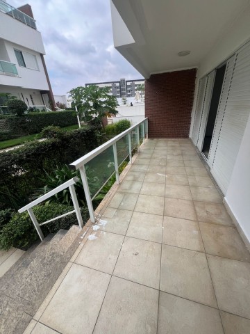 A Venda Vivenda V3 tríplex, no condomínio Boulevard Talatona.
